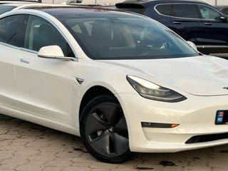 Tesla Model 3 foto 4