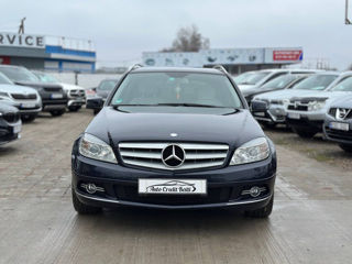 Mercedes C-Class foto 3