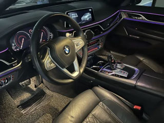 BMW 7 Series foto 7