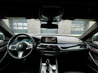 BMW 5 Series foto 9