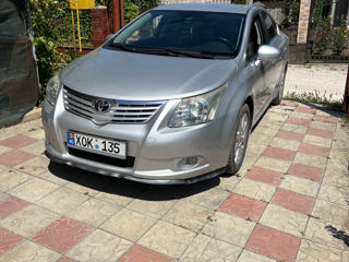 Toyota Avensis foto 1