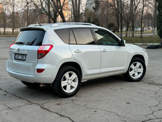 Toyota Rav 4 foto 9