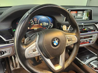 BMW 7 Series foto 8