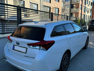 Toyota Auris foto 4