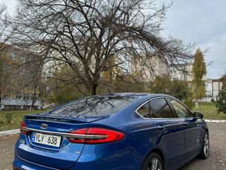 Ford Fusion foto 4