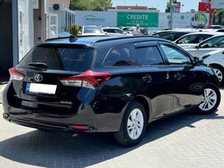 Toyota Auris foto 4