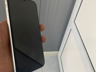 Продам iPhone XR (64Gb), в идеальном состоянии, носился всегда в чехле