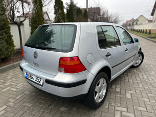 Volkswagen Golf foto 6