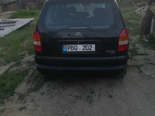 Opel Zafira foto 7