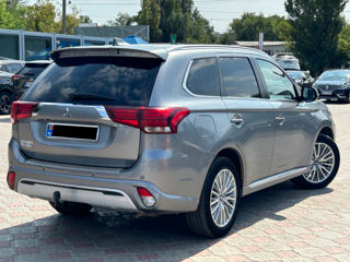 Mitsubishi Outlander foto 4