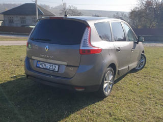 Renault Grand Scenic foto 3