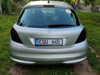 Peugeot 207 foto 5