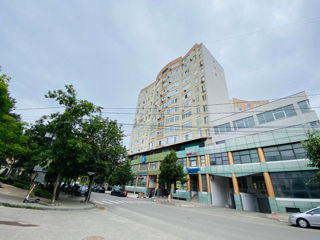 Apartament cu 3 camere, 134 m², Centru, Chișinău