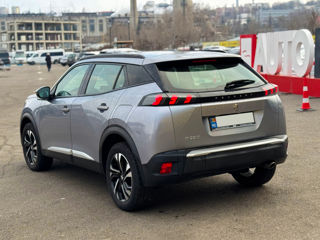 Peugeot 2008 foto 8