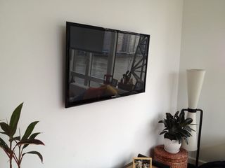 Установка телевизоров на стену. Montare televizor pe perete.Instalare televizor pe perete.Suport tv.