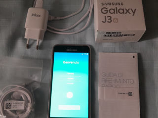 Vind 2telefoane mobile:Samsung Galaxy J3;Nokia C2-03 cu 2 cartel:cutiile si instructiile,functioneaz
