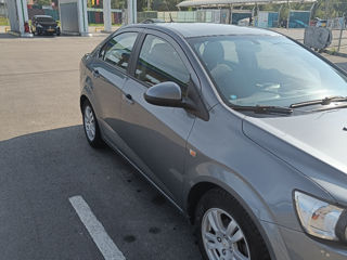 Chevrolet Aveo foto 3