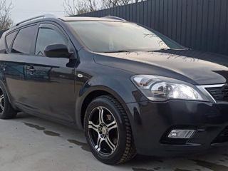 KIA Ceed Sw foto 1