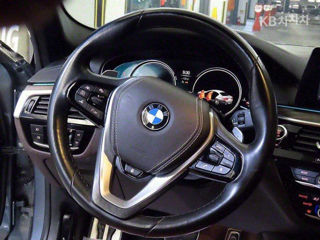 BMW 5 Series foto 7