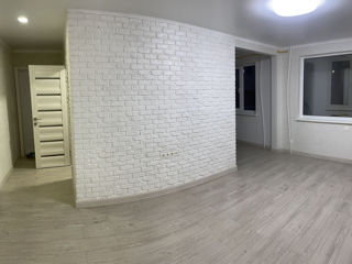 Apartament cu 3 camere, 60 m², Botanica, Chișinău