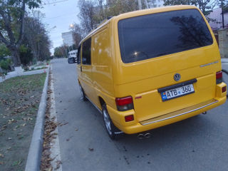 Volkswagen Transporter foto 1