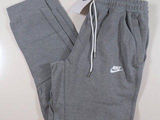 Pantaloni Nike