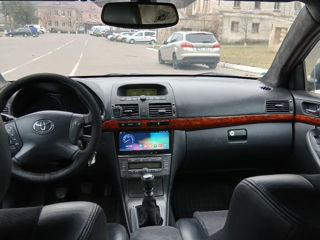 Toyota Avensis foto 5