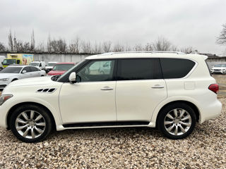 Infiniti QX56 foto 2