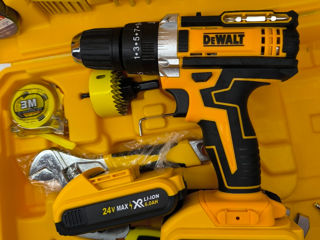 Новый ударный шуруповёрт DeWalt 24v/6ah с большим набором инструментов foto 4