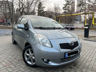 Toyota Yaris foto 3