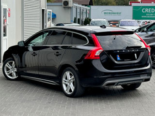 Volvo V60 foto 3