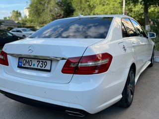 Mercedes E-Class foto 2