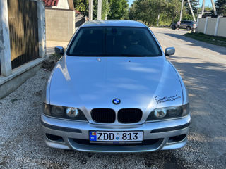 BMW 5 Series foto 2