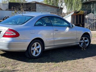 Mercedes CLK-Class foto 2