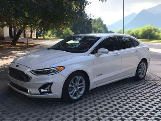 Ford Fusion Hybrid 2020 foto 1