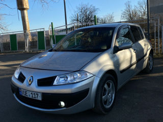 Renault Megane foto 2