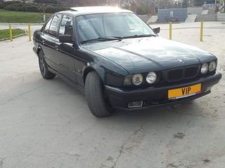 BMW 5 Series foto 6