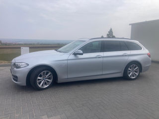 BMW 5 Series foto 2