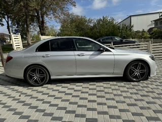 Mercedes E-Class foto 2