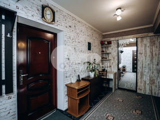 Apartament cu 2 camere, 71 m², Botanica, Chișinău foto 10