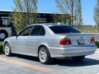 BMW 5 Series foto 6