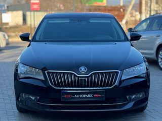 Skoda Superb foto 3