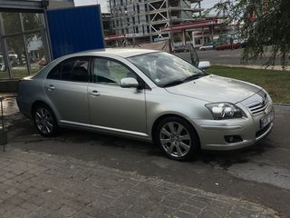 Toyota Avensis foto 3