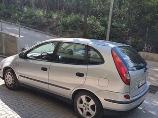 Nissan Almera Tino foto 4