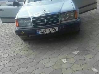 Mercedes Series (W124) foto 1