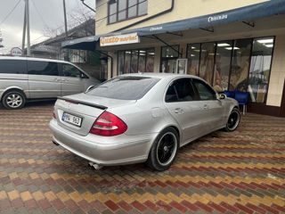 Mercedes E-Class foto 4