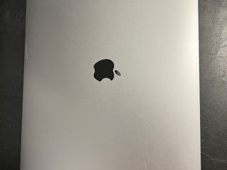 MacBook Pro 16