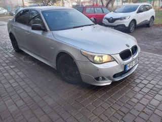 BMW 5 Series foto 2