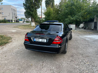 Mercedes E-Class foto 7