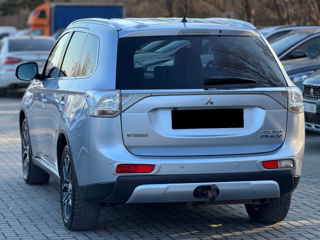 Mitsubishi Outlander foto 5